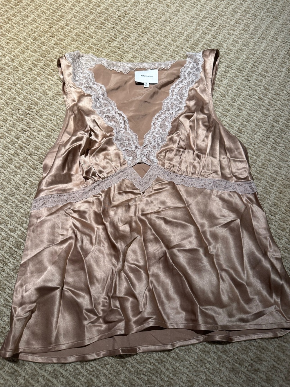 Reformation Aliceyn Silk Top in Macadamia - Size 10 - Picture 6 of 6